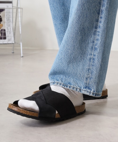 【TOUT Y EST】レザーサンダル Flip Flop Arlette / 追跡付 TOUT Y EST】レザーサンダル Flip Flop Arlette / 追跡付