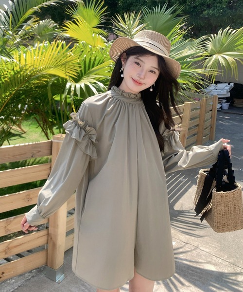 メゾンドドルチェ　フリルラッシュガード maison de Dolce.メゾンドドルチェ フリルショートラッシュ