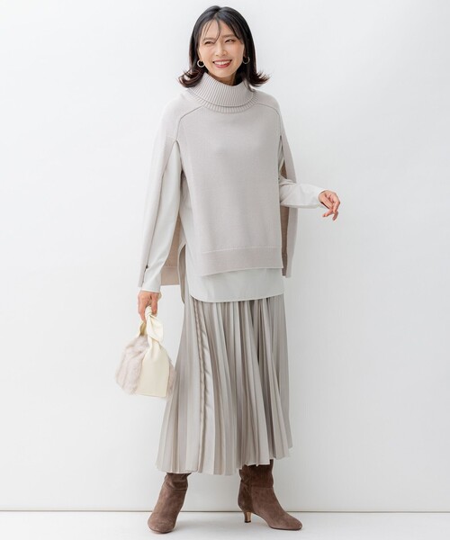 23区（ニジュウサンク） ニットポンチョ 38 ホワイト レディース