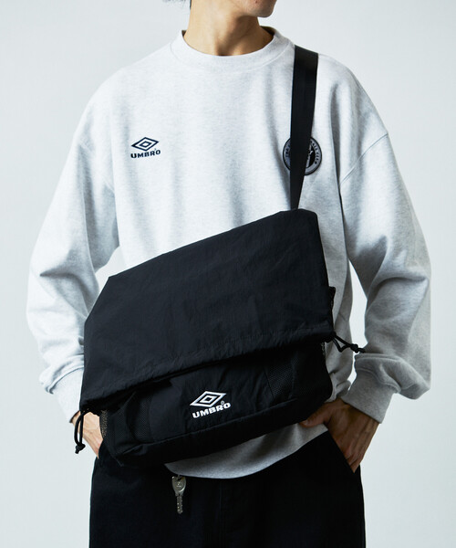 umbro（アンブロ） ショルダーバッグ FREE オフホワイト メンズ