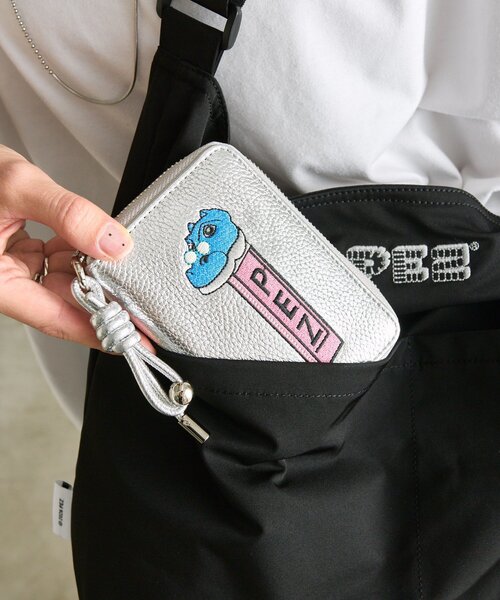 ear PAPILLONNER（イア パピヨネ） 財布 「PEZ(ペッツ)×ear」折り財布