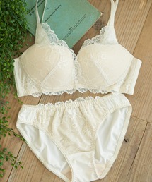 izumi BODY LABO（イズミボディラボ） ブラジャー ショーツセット
