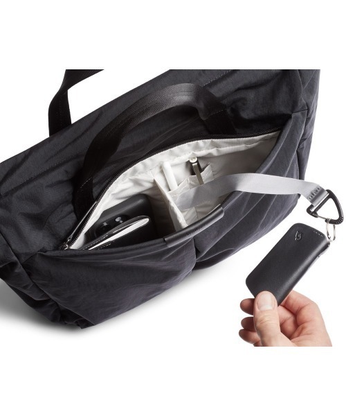 ショルダーバッグ バッグ Bellroy/メッセンジャーバッグ/通勤バッグ Tokyo Messenger Bag ブラック レディース メンズの画像
