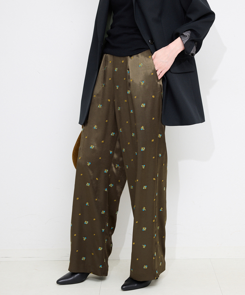 SLOBE IENA（スローブイエナ） パンツ flowerサテンストレートイージー