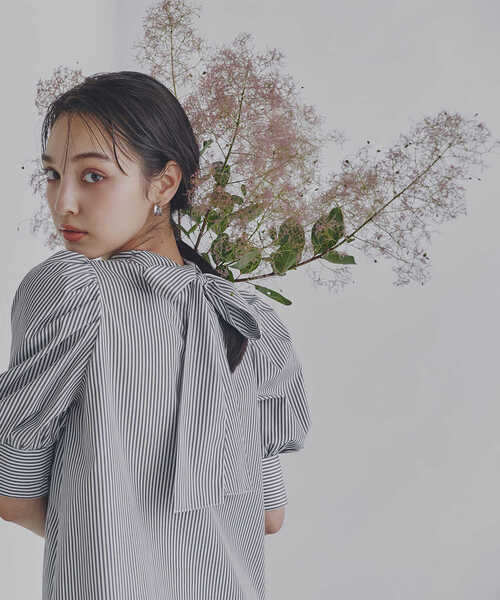 「NATURAL BEAUTY BASIC」 半袖ブラウス SMALL ブルー系その他 レディース_画像3