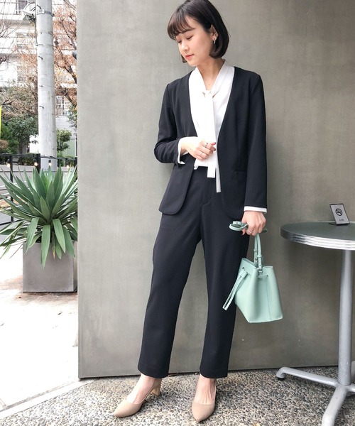 NANO universe（ナノ・ユニバース） パンツスーツ 40 ベージュ