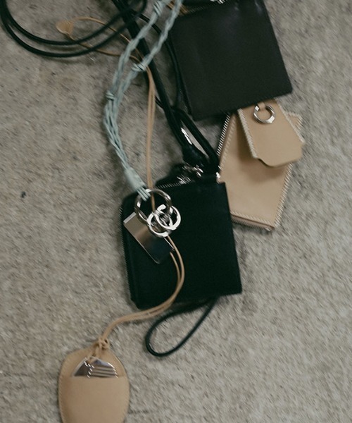 ETRE TOKYO（エトレトウキョウ） チャーム ネックコードコームネック