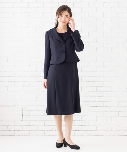 CARETTE ノーカラージャケット　タックワンピース　お受験スーツ　濃紺 セール】ノーカラージャケットとタックワンピースのお受験スーツ