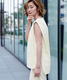 ur's（ユアーズ） tシャツ ショルダータックサイドスリットトップス