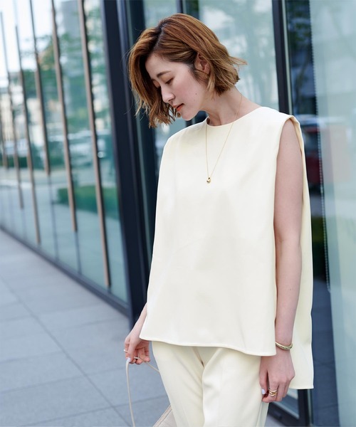 ur's（ユアーズ） tシャツ ショルダータックサイドスリットトップス