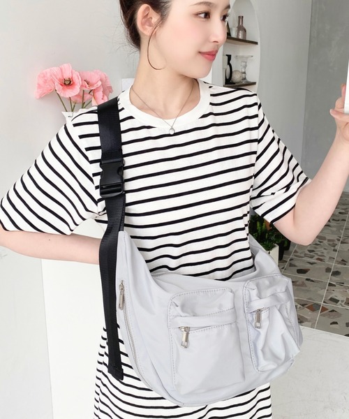 moment+ ウエストポーチ ウエストバッグ 立体ポケットナイロンボディ