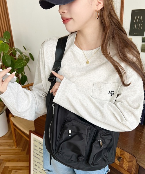 moment+ ウエストポーチ ウエストバッグ 立体ポケットナイロンボディ