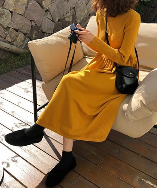 トッカ　一部店舗限定色　ニットワンピース　美品 かほこ。さんコラボ】タートルネックニット異素材ドッキング