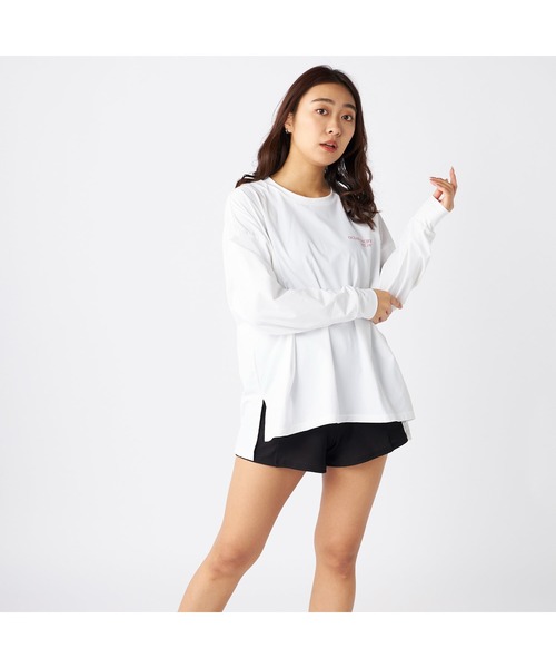 新品未使用　水着　ラッシュガード　長袖トップスとショートパンツ4点セット セール】[ ラッシュガード ] 4点セット水着付きクリンクルシアー