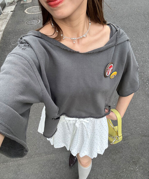 tシャツ 缶バッジSETダメージスウェットフーディー レディース