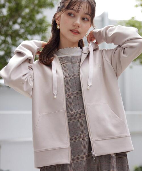 お値引き‼️【未使用・美品】YOUHEE リボン刺繍 パーカー お値引き‼️【未使用・美品】YOUHEE リボン刺繍 パーカー 【公式通販】