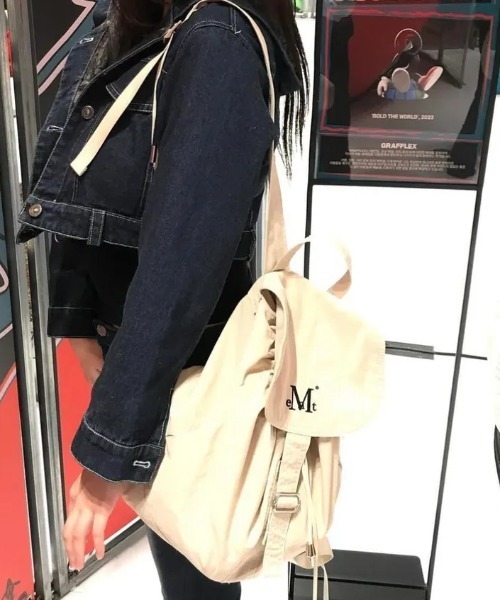 ✨新品未使用✨ MUCENT ムセント リュック MUCENT（ムセント） デイバック リュック 「日本未発売/WEB限定」/軽量