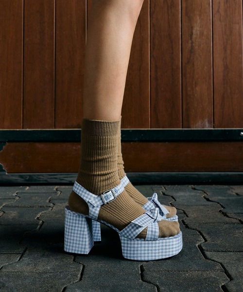 CHARLES ＆ KEITH（チャールズ&キース） 厚底 サンダル Anika アニカ 