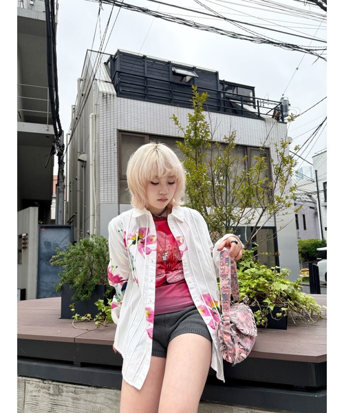 DESIGUAL - 新品✨タグ付き♪定価15,900円　デシグアル　ブラウス　　大特価‼️ Desigual（デシグアル） ブラウス シャツ フラワースプラッシュ
