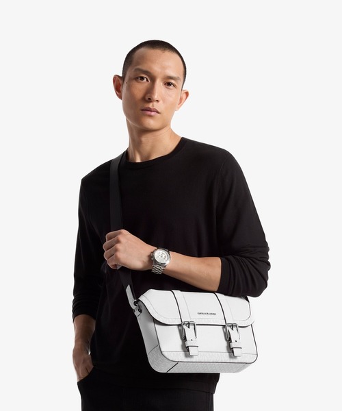 「MICHAEL KORS」 メッセンジャーバッグ FREE ホワイト メンズの画像