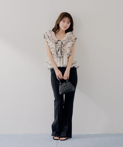 【完売品】TWILL ラウンドペプラムボリュームブラウス ペプラムボリュームスリーブブラウス／長袖／ウォッシャブル