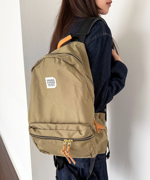 FREDRIK PACKERS（フレドリックパッカーズ） スマホショルダー デイ
