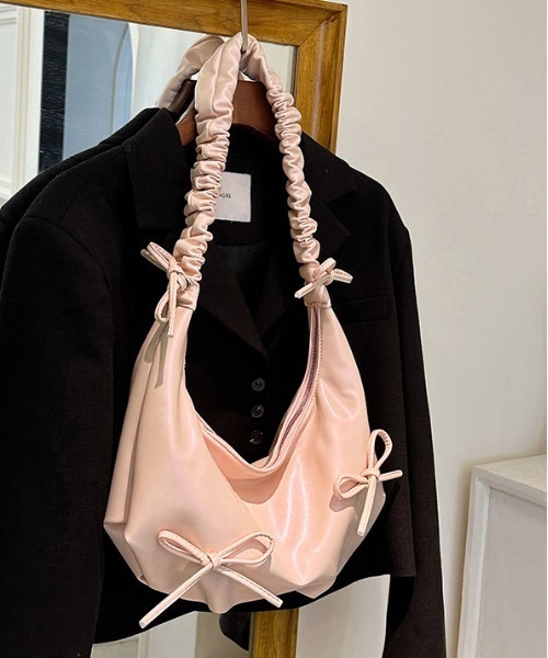 ショルダーバッグ・ポシェット ^KYLIAN^ Roa M Calfskin 2color Roa M Calfskin Hobo Bag BAKYM ホーボーショルダーバッグ | Bagoodtimeshop