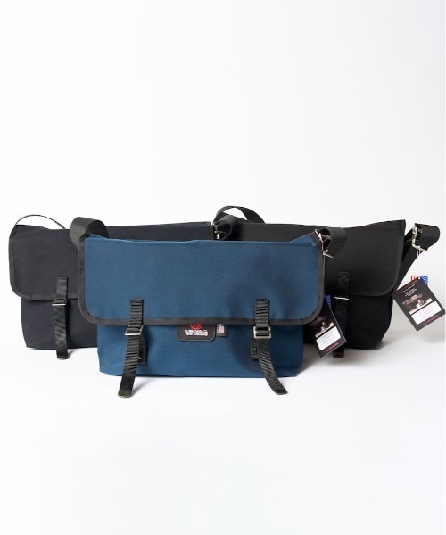 De Martini ショルダーバッグ MESSENGER V2 (MEDIUM) (DM3601