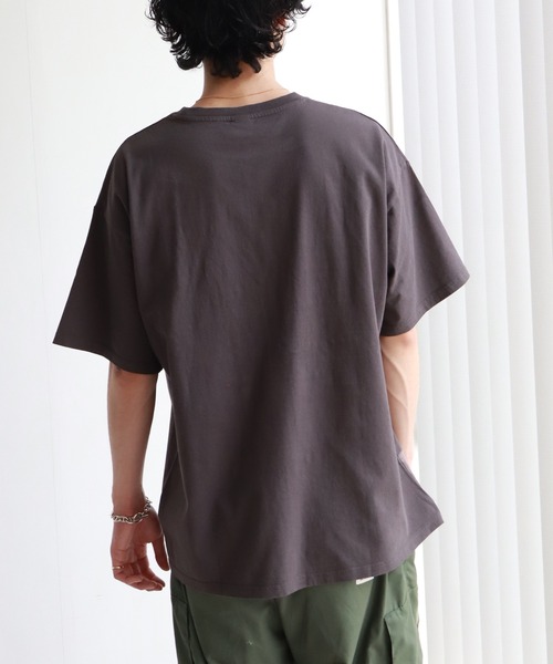 あ*ら様 ヴィンテージスタイルTシャツ グレー/ブラック Disney（ディズニー） tシャツ 「Disney/ディズニー」アートワーク