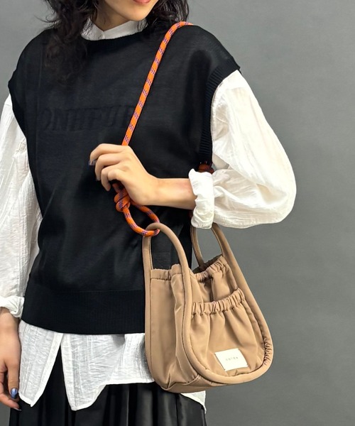 NICOLE white（ニコルホワイト） ショルダーバッグ バッグ パラコード