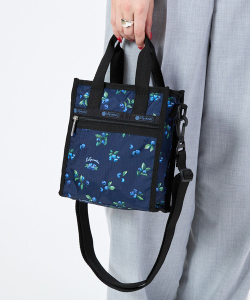 美品✨LeSportsac レスポートサック ショルダーバッグ/ハンドバッグ 紺 LeSportsac（レスポートサック） ショルダーバッグ レディース DELUXE