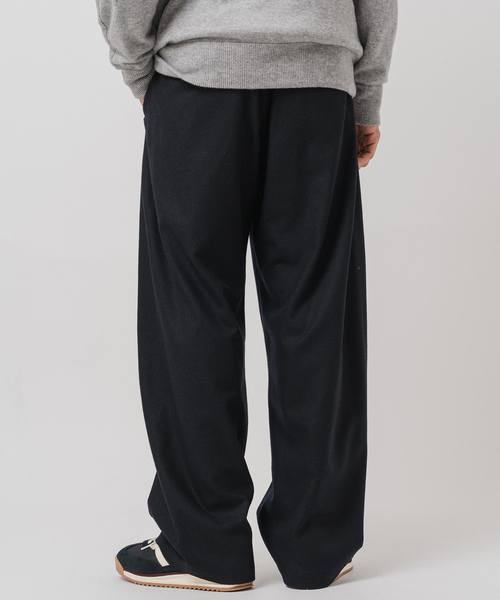 スカルロゴ　スリムフィットパンツ 黒 スカルロゴ スリムフィットパンツ 黒 スカルロゴ スリムフィットパンツ 黒