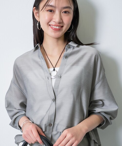 ブラウス シャツ 「接触冷感／洗える／2WAY」ドロスト付 シアーシャンブレーシャツ レディースの画像