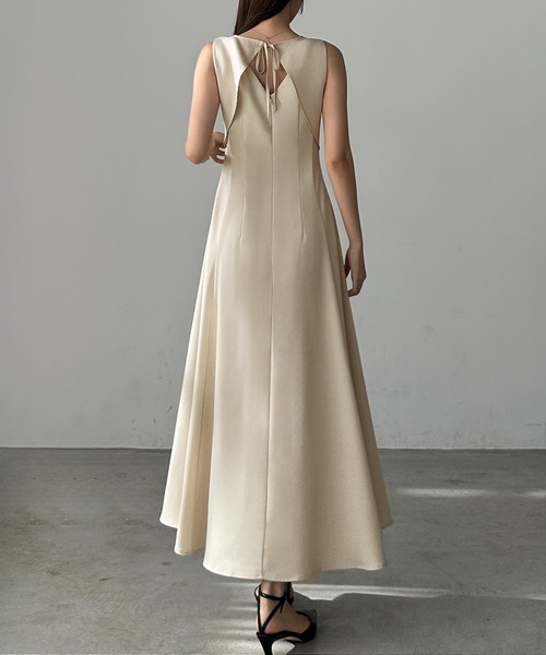 Louere ワンピース バックオープンノースリーブフレアワンピース