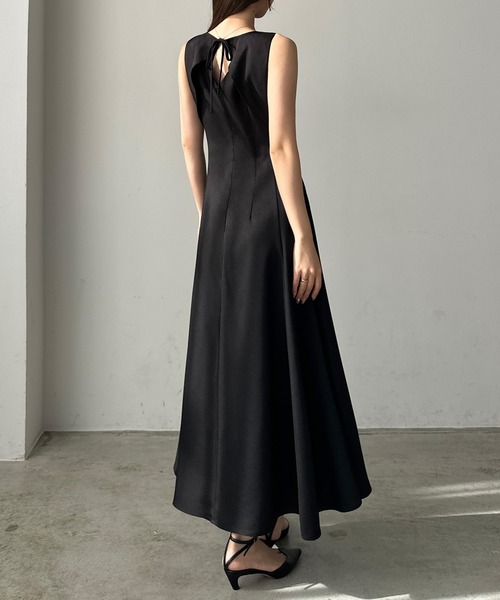 Louere ワンピース バックオープンノースリーブフレアワンピース