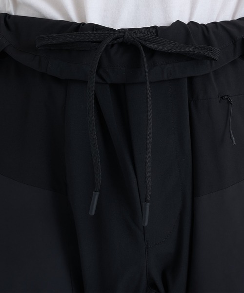 WHITE MOUNTAINEERING（ホワイトマウンテニアリング） パンツ 「White