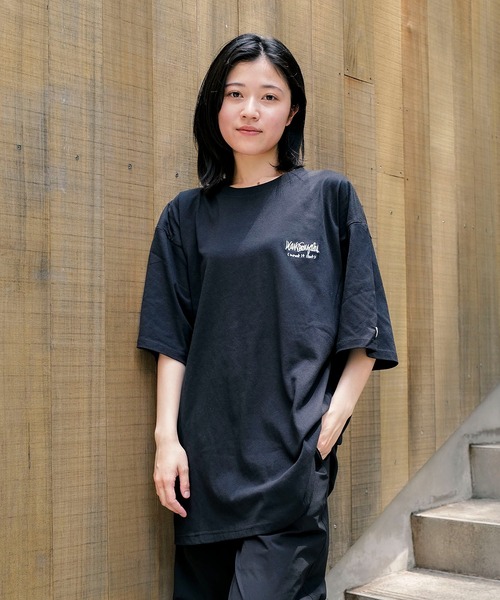 What it isNt）ART BY MARKGONZALES tシャツ 「What it isNt）ART BY