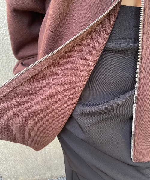 AIC. トレーナー スウェット オフショルダーカットオフスウェット