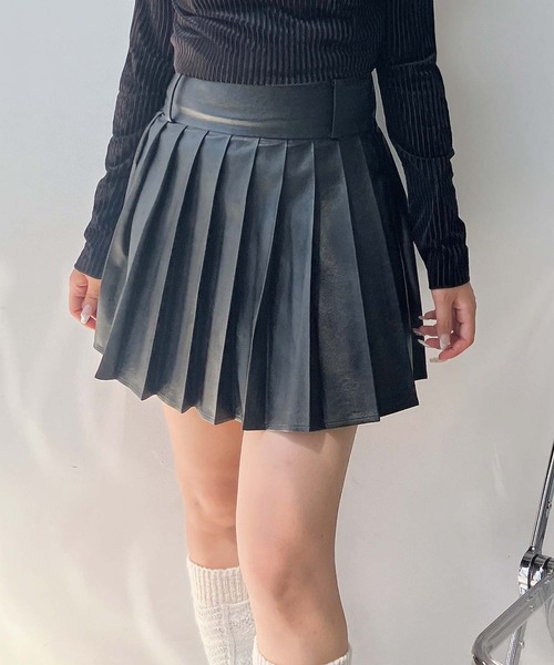 AS KNOW AS（アズノゥアズ） スカートフェイクレザープリーツミニ