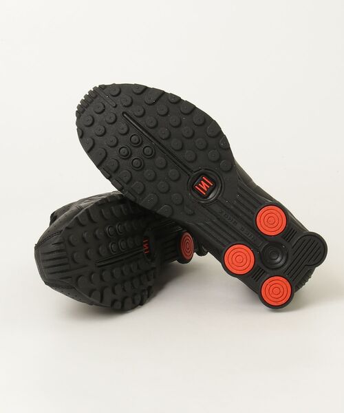 NIKE（ナイキ） スニーカー NIKE W SHOX R4 ウィメンズ ショックス R4