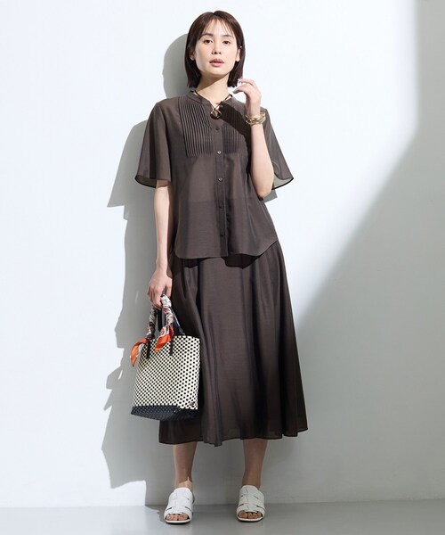 ブラウス シャツ 「接触冷感/洗える」シアーシャンブレーピンタックブラウス レディースの画像