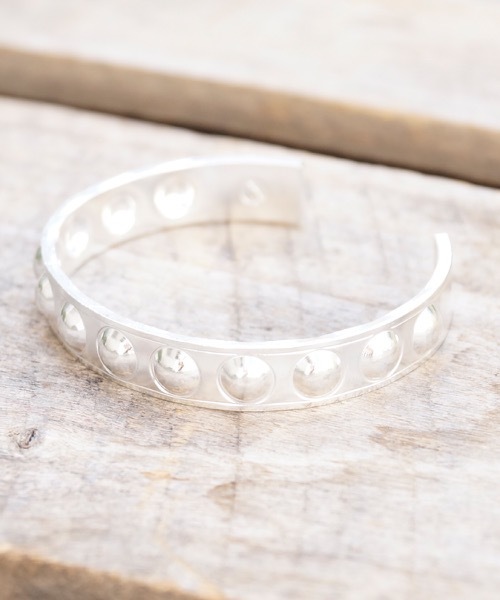 バングル Genri/「duck dive」Studded Bangle I メンズ レディースの画像