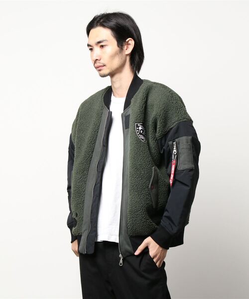 美品!AVIREX ビッグ英字スター柄ボアフリース切り替えMA-1(L)黒系色 美品!AVIREX ビッグ英字スター柄ボアフリース切り替えMA-1(L)黒系色