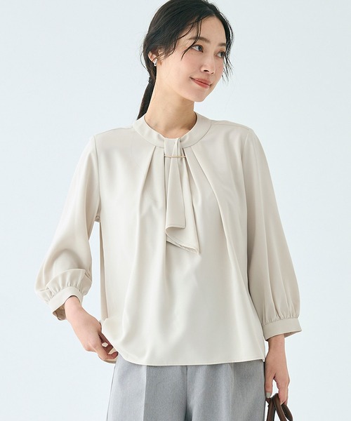 coca（コカ） ブラウス シャツ ボウタイ風アクセ付きブラウス