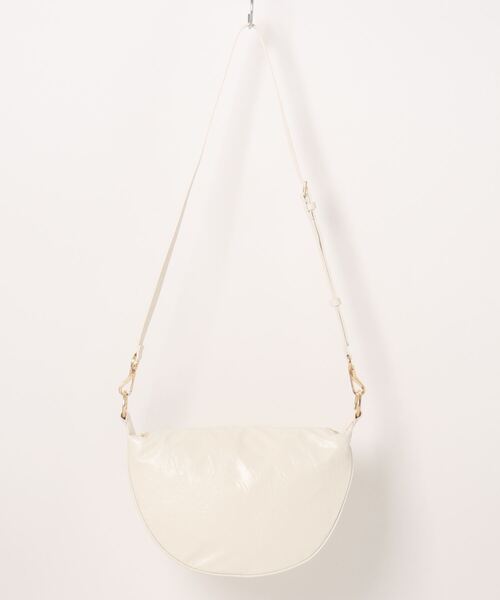 CHARLES&KEITH ショルダーバッグ　フィロメナ CHARLES ＆ KEITH ショルダーバッグ バッグ Philomena