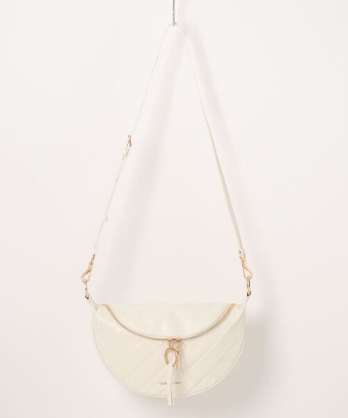 CHARLES ＆ KEITH ショルダーバッグ バッグ Philomena