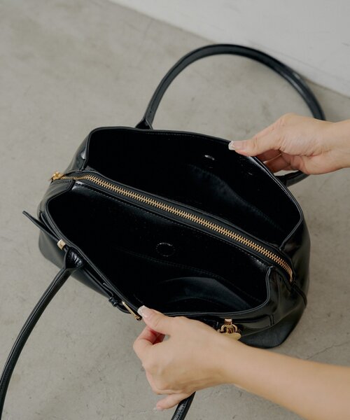 Chico（チコ） ボストンバッグ ハートキーチャーム付きベルトボストン