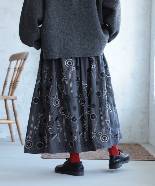 soulberry（ソウルベリー） スカート 草花ワルツの刺繍スカート