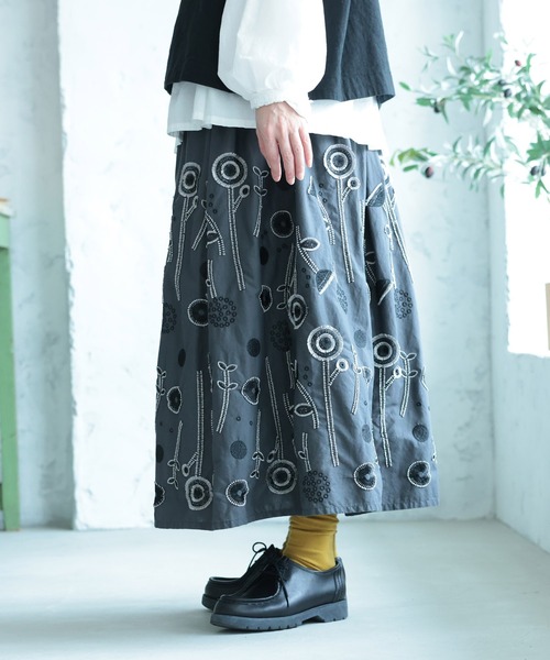 soulberry（ソウルベリー） ロング スカート 草花ワルツの刺繍スカート