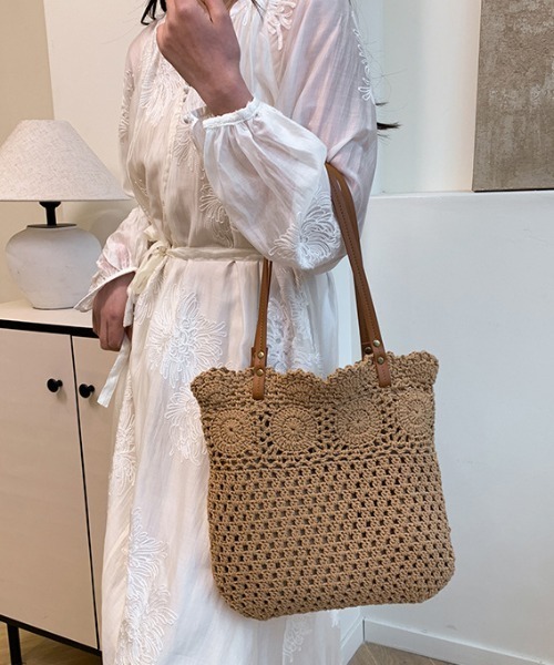 【新品】手織りバッグ 夏 ハンドバッグ 真珠 ストローバッグ 韓国で人気爆発 pyornim（ピョルニム） トートバッグ 「26年春夏新作」フェイクレザー